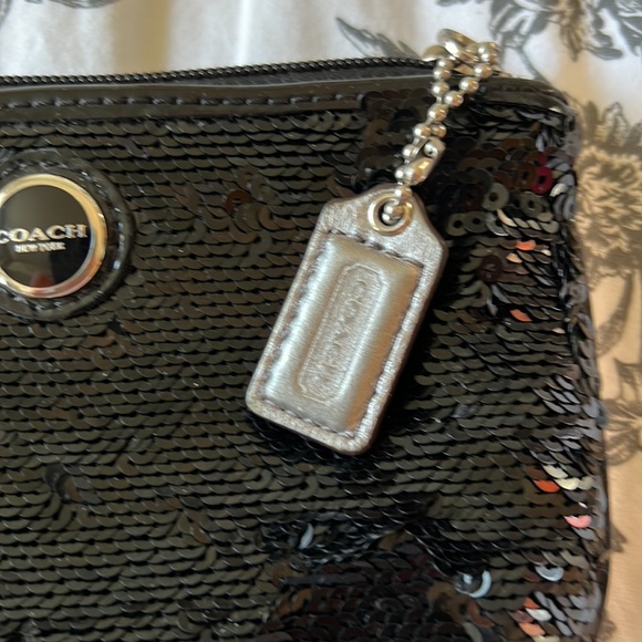Coach sequence wristlet - Picture 4 of 7